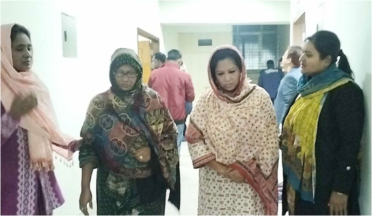 কুষ্টিয়া শহরে পুলিশ সদস্যকে মারধর করা সেই দুই নারী গ্রেপ্তার ট্রাফিক পুলিশের এক সদস্যকে মারধর
